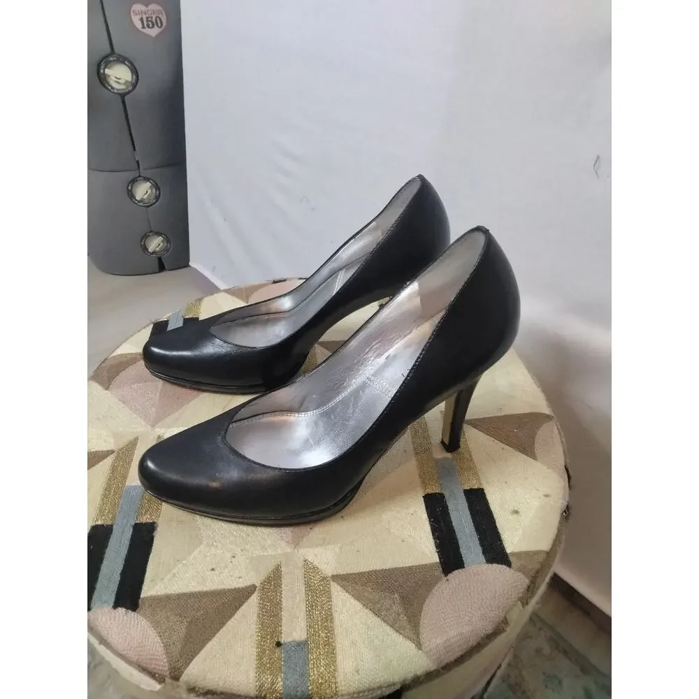 Tahari Basic Plack Patent Faux Leather Pumps Sz 7.5 Wardrobe Staple Career Wear